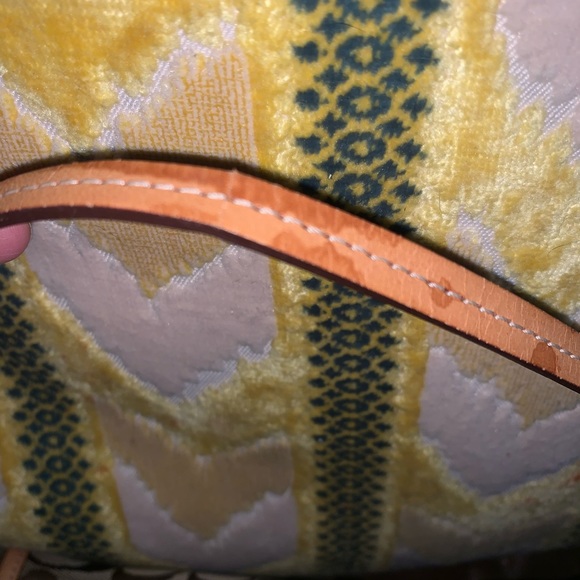 Small Coach handbag - Picture 4 of 6
